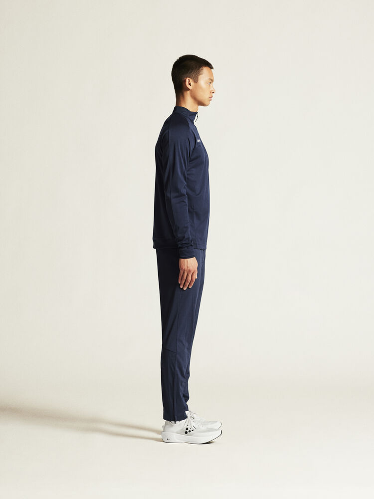 1914758-390000_Evolve-2-Half-zip-M_closeup2