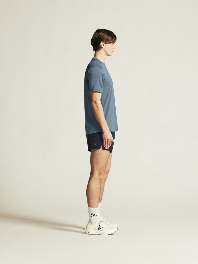 1914792-376000_ADV-Essence-SS-Tee-2-M_closeup2
