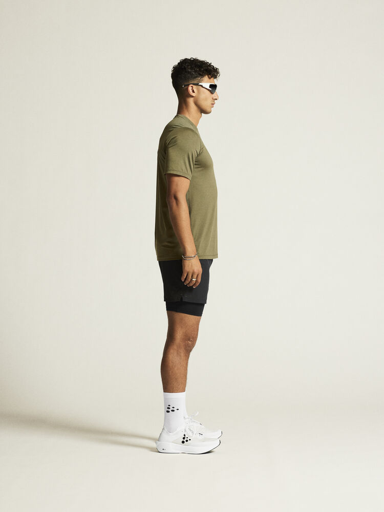 1914792-664000_ADV-Essence-SS-Tee-2-M_closeup2