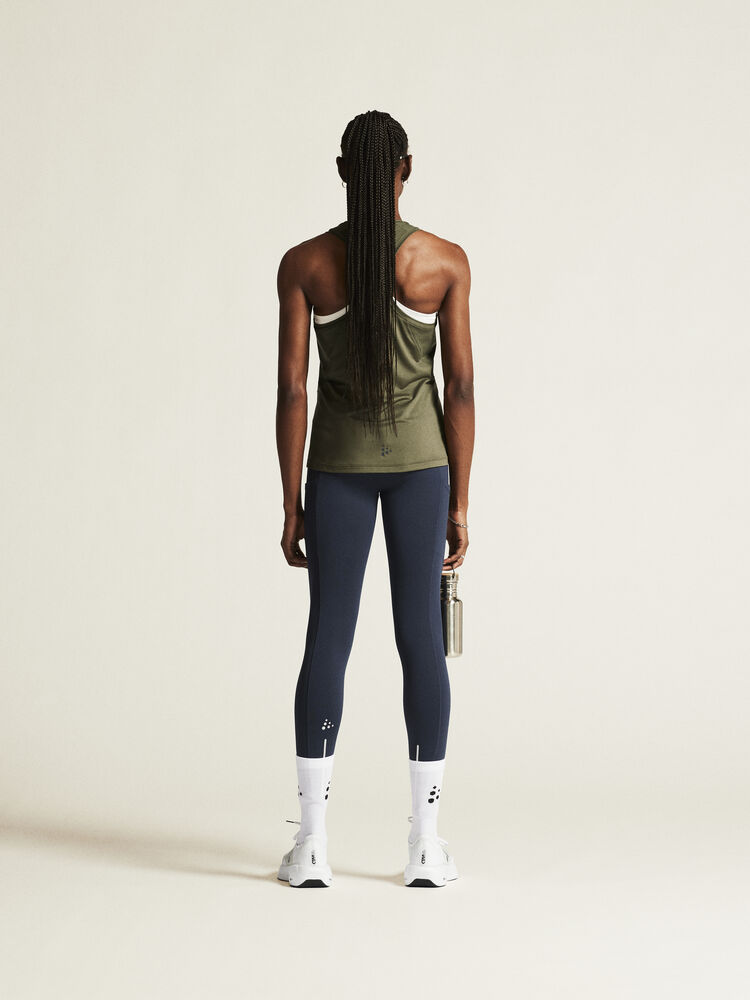 1914796-664000_ADV-Essence-Singlet-2-W_closeup3