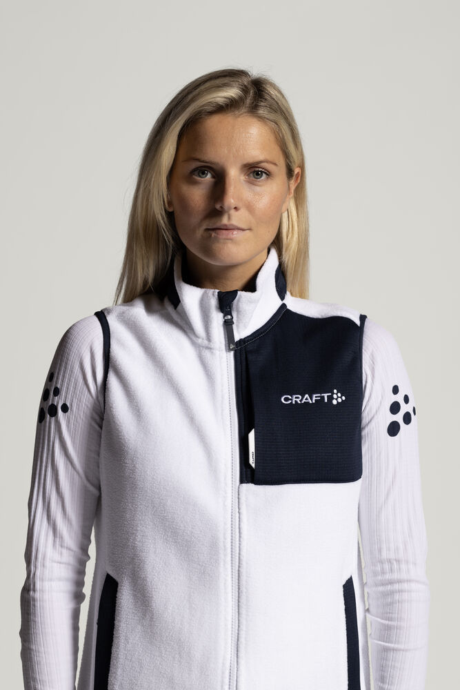 1915002-900396_NOR-ADV-Explore-Pile-Fleece-Vest-W_Closeup3