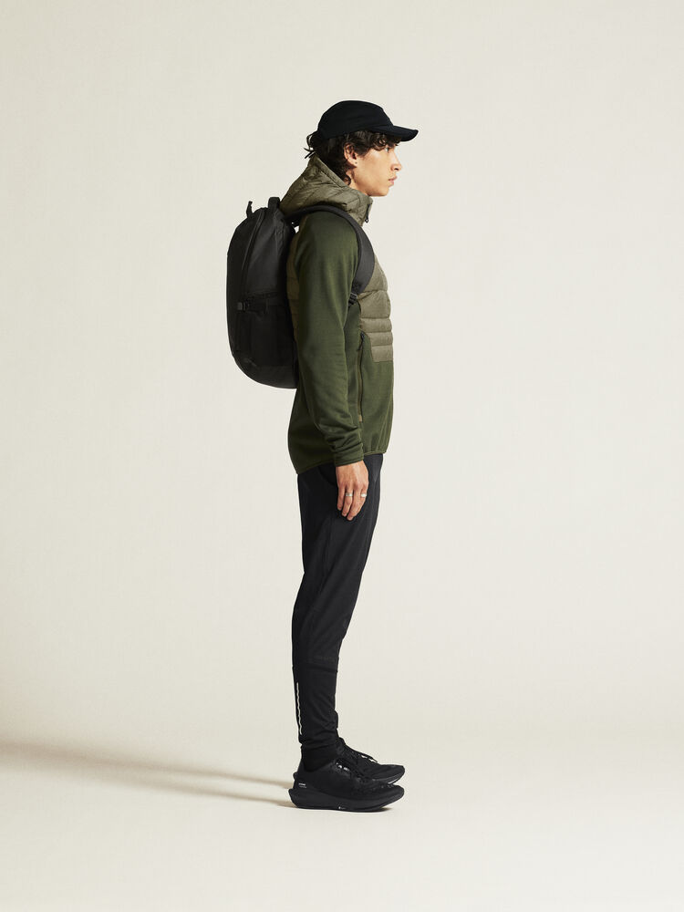 1915256-664000_ADV-Explore-Lt-Down-Hybrid-Jkt-M_closeup2