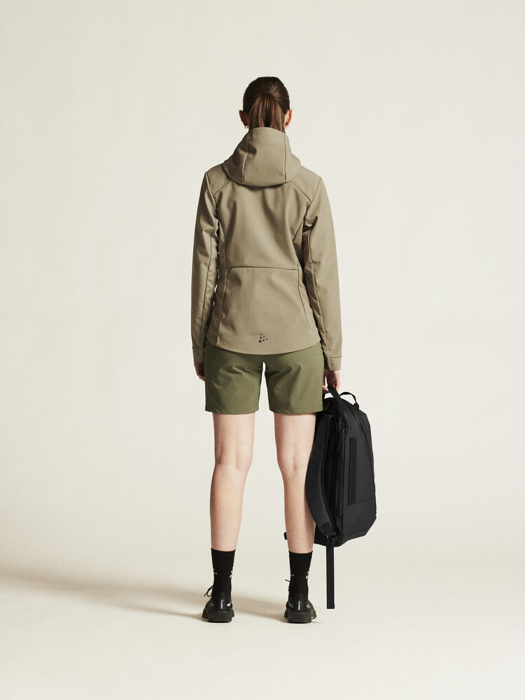 1915259-237000_ADV-Explore-Softshell-2-Jkt-W_closeup3
