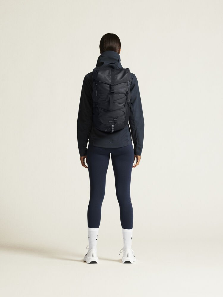 1915259-396000_ADV-Explore-Softshell-2-Jkt-W_closeup3