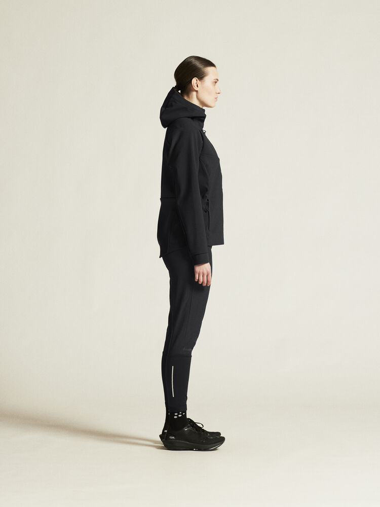 1915259-999000_ADV-Explore-Softshell-2-Jkt-W_closeup2