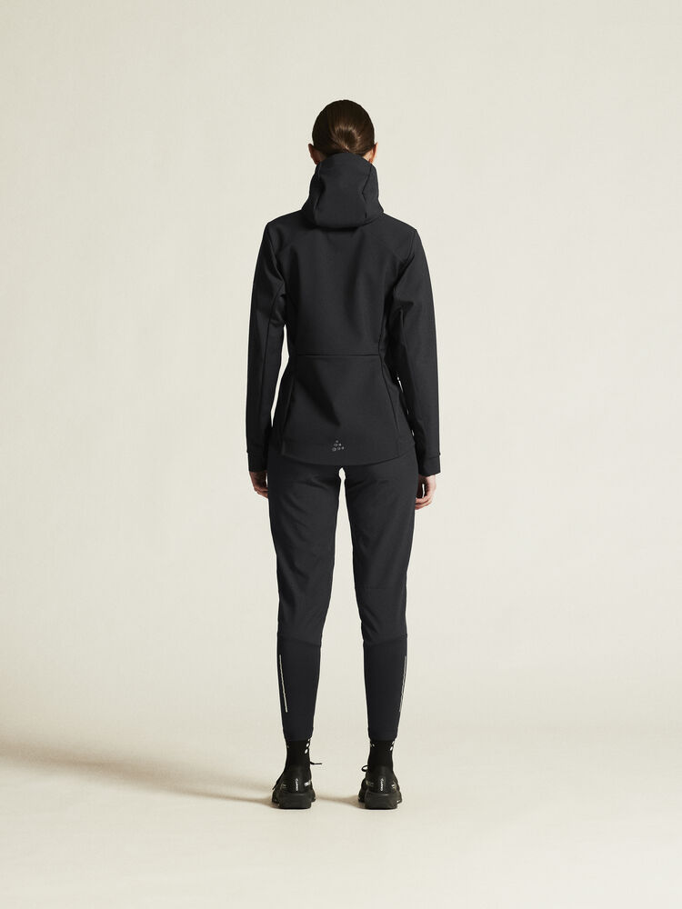 1915259-999000_ADV-Explore-Softshell-2-Jkt-W_closeup3