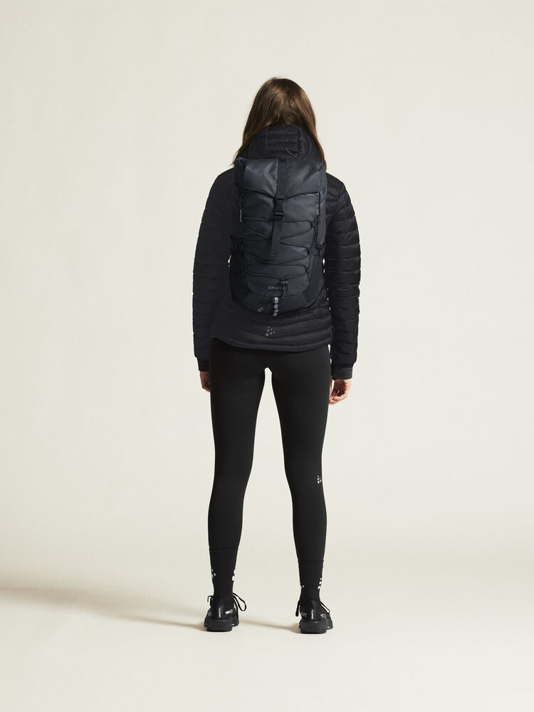 1915261-999000_CORE-Explore-Lt-Insulation-Jkt-W_closeup3