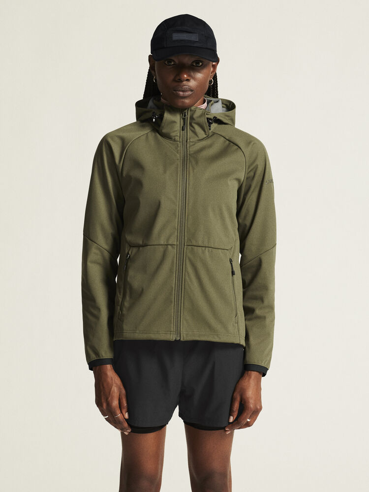 1915263-664000_CORE-Explore-Softshell-2-Jkt-W_closeup4