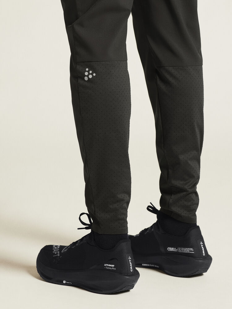 1915286-999000_ADV-Essence-Training-Pants-2-M_closeup6