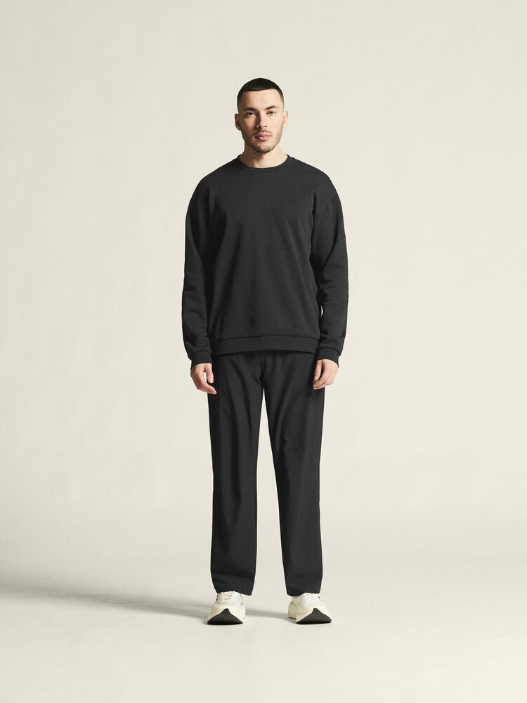 1915299-999000_Community-2-R-Neck-M_closeup1