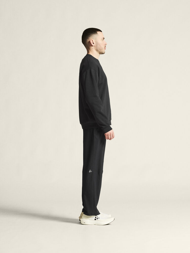 1915299-999000_Community-2-R-Neck-M_closeup2