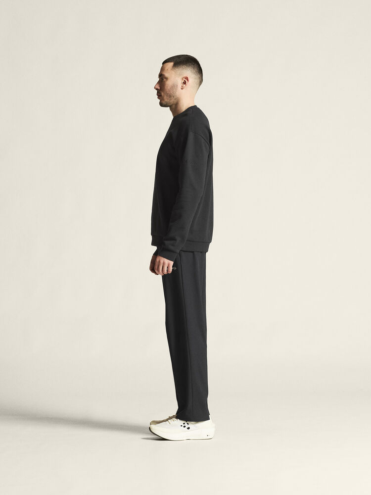 1915299-999000_Community-2-R-Neck-M_closeup4