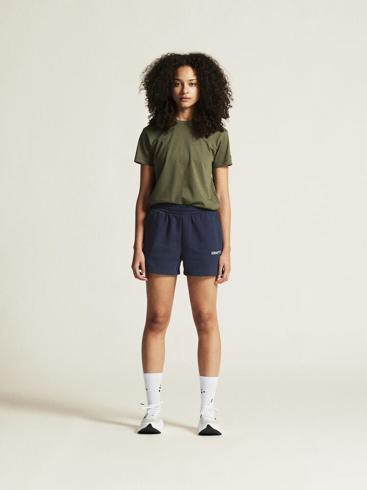 1915302-664000_Community-2-Tee-W_closeup1