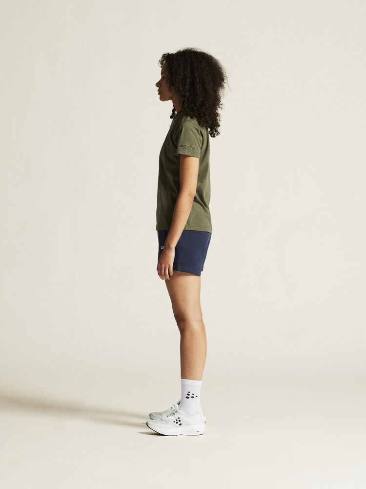 1915302-664000_Community-2-Tee-W_closeup4