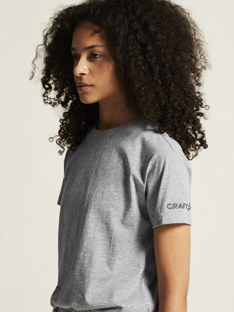 1915302-950000_Community-2-Tee-W_closeup6