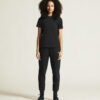 1915302-999000_Community-2-Tee-W_closeup1