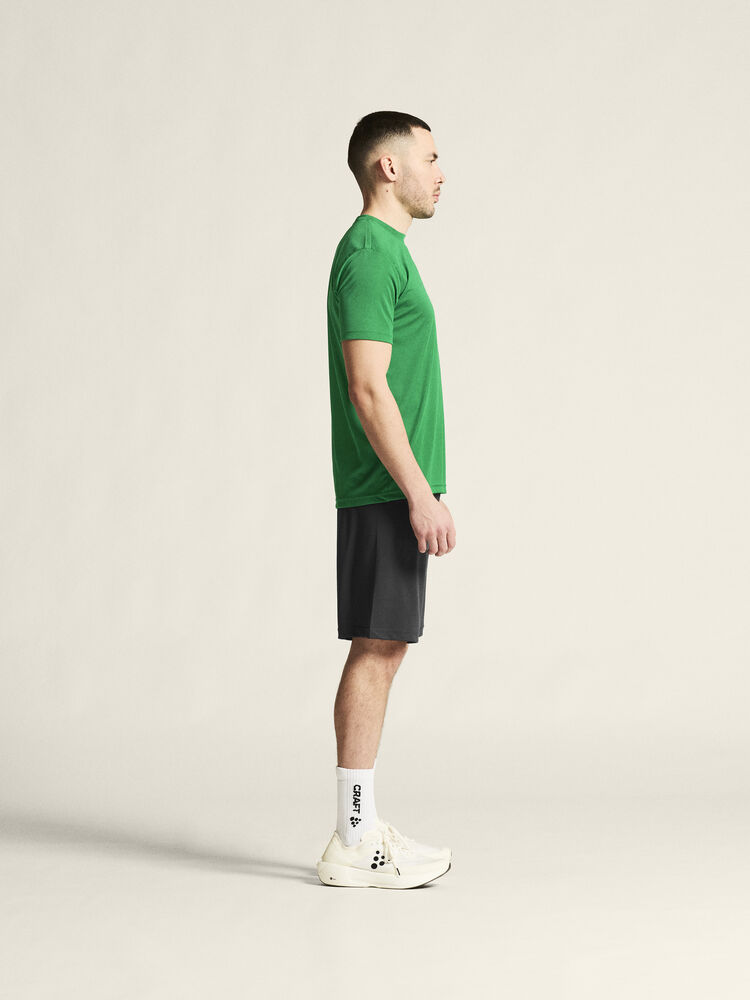 1915303-651000_Squad-Go-Function-Tee-M_closeup2