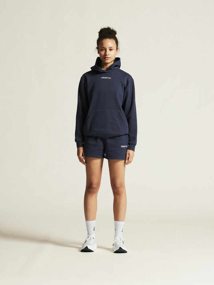 1915345-390000_Community-2-Logo-Hoodie-W_closeup1