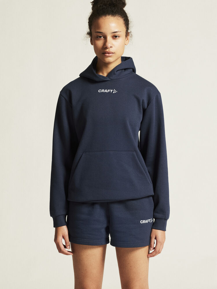 1915345-390000_Community-2-Logo-Hoodie-W_closeup5