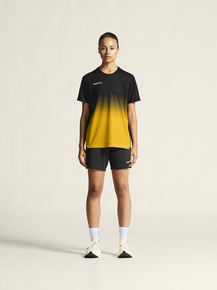 1915639-999552_Evolve-2-Structured-Graphic-Jersey-W_closeup1