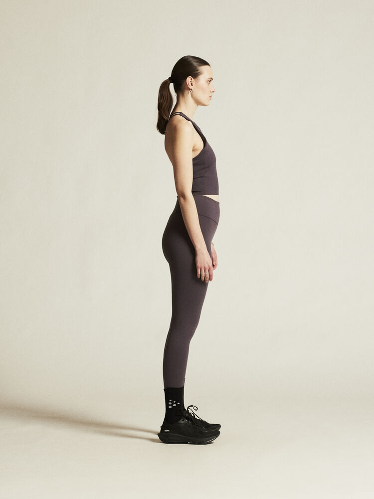 1916009-499000_Collective-Cropped-Singlet-W_closeup2