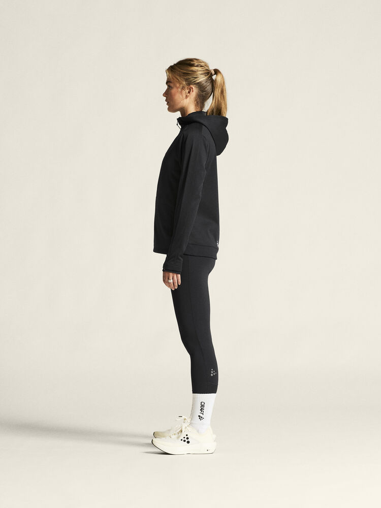 1916042-999000_Evolve-2-Hood-Jacket-W_closeup4