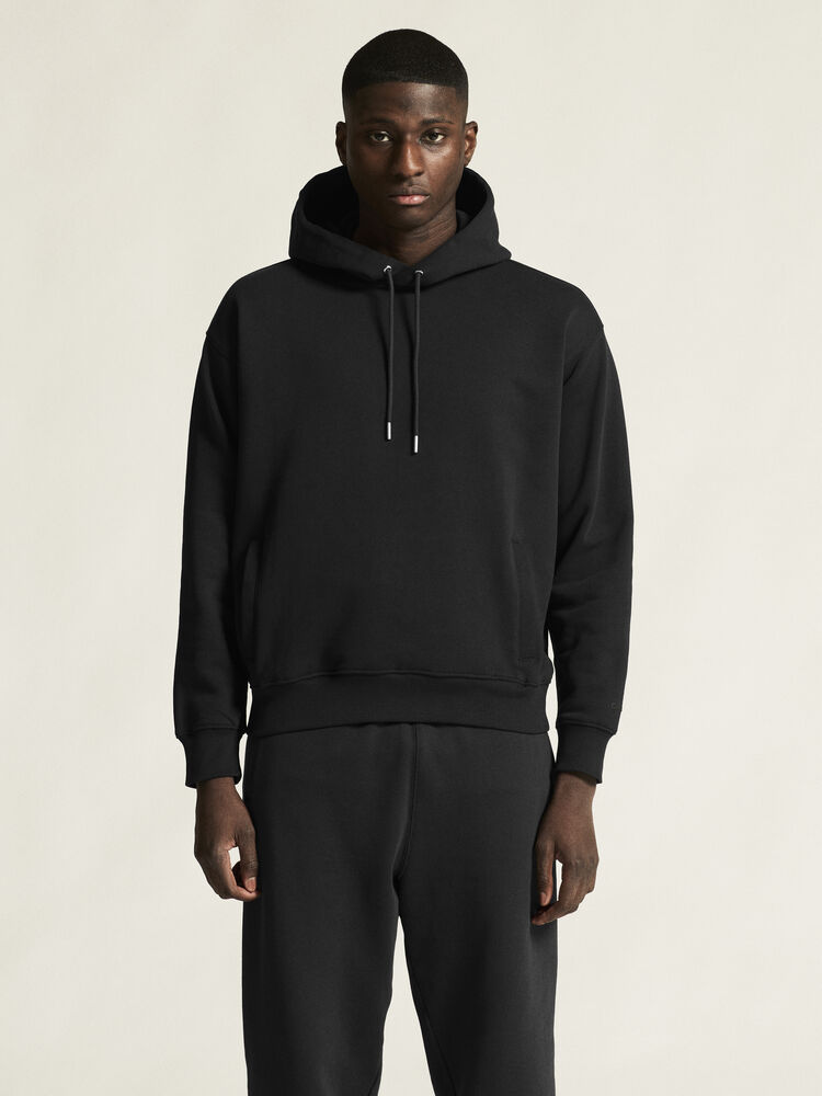 1916298-999000_Frequent-Hoodie-M_closeup4