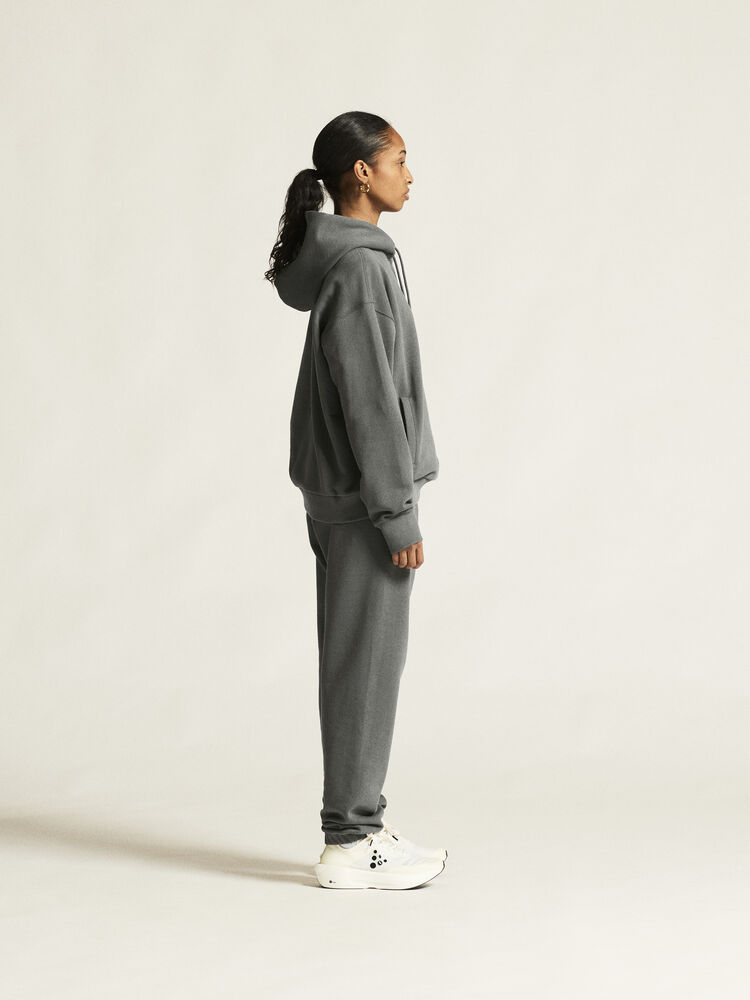 1916299-970000_Frequent-Hoodie-W_closeup2
