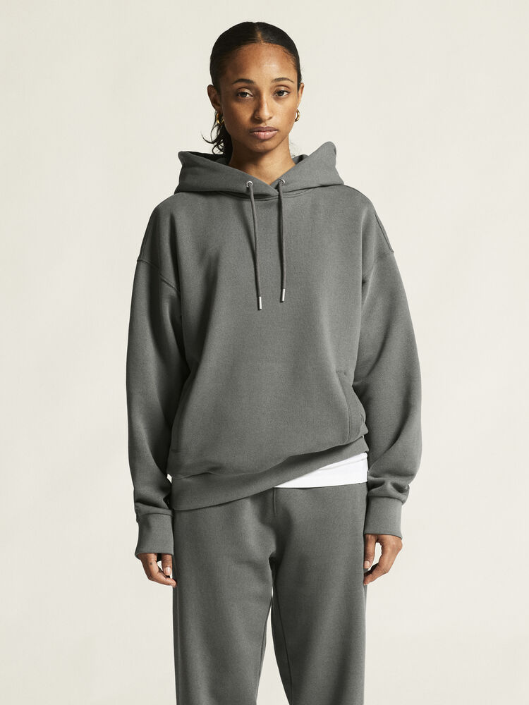 1916299-970000_Frequent-Hoodie-W_closeup4