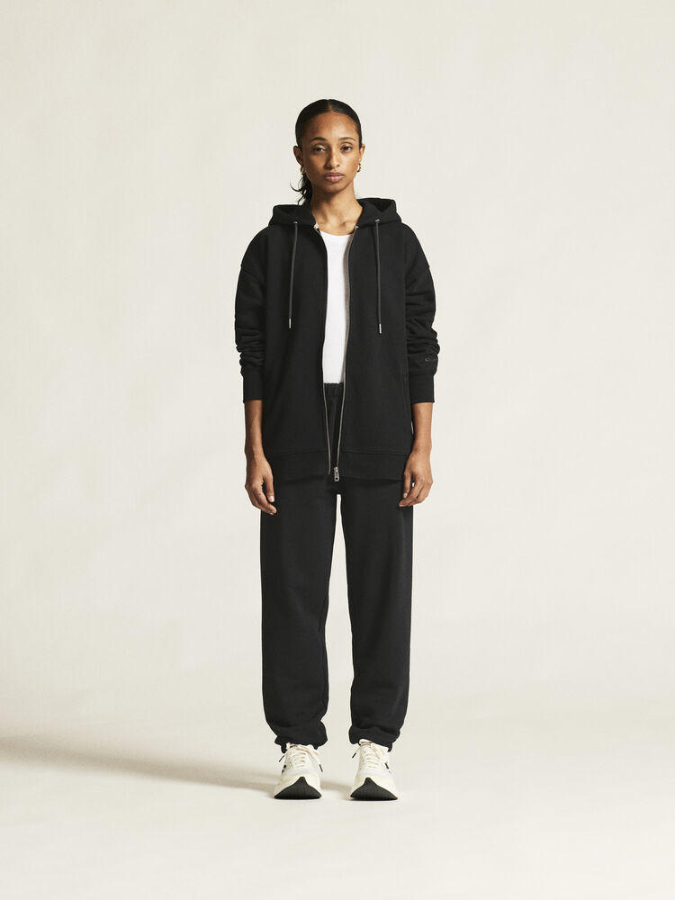 1916303-999000_Frequent-Sweatpants-W_closeup1