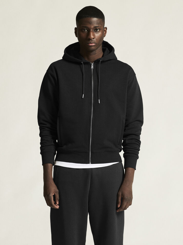 1916306-999000_Frequent-FZ-Hoodie-M_closeup4