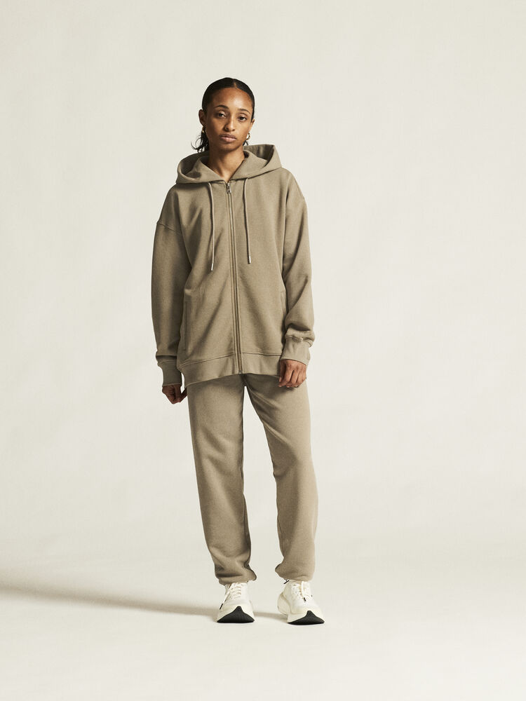 1916307-240000_Frequent-FZ-Hoodie-W_closeup1