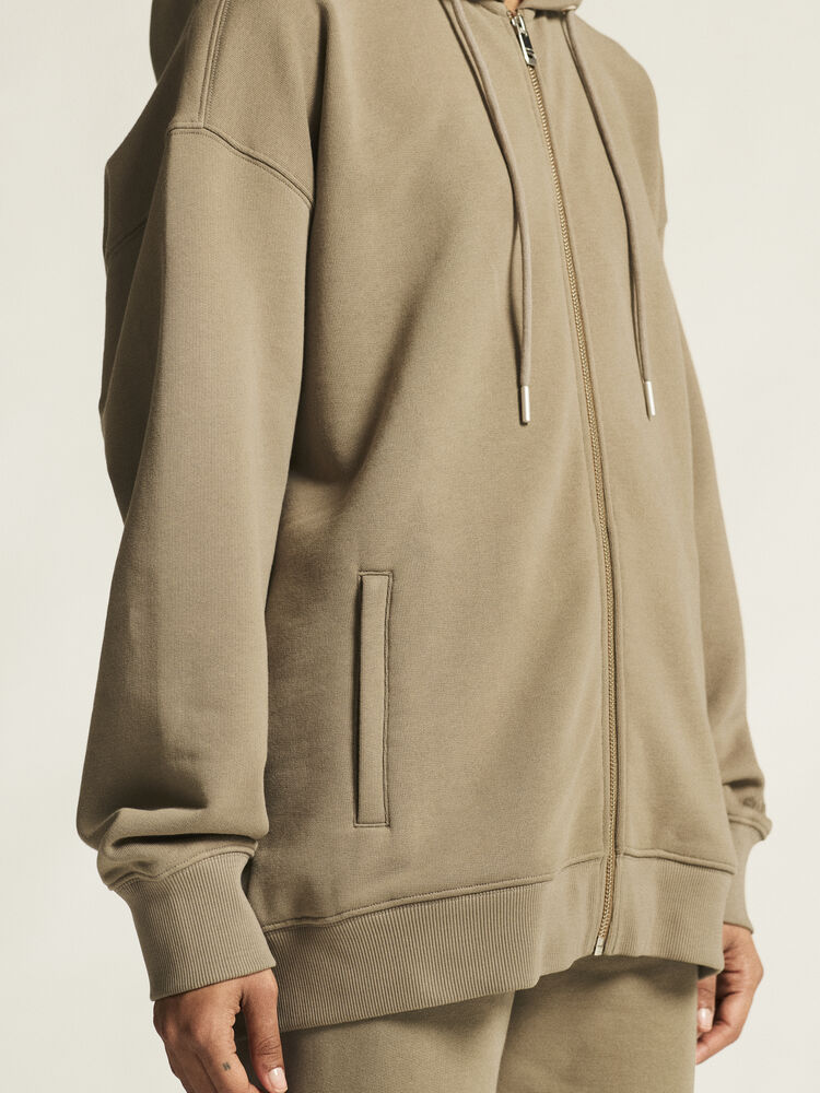 1916307-240000_Frequent-FZ-Hoodie-W_closeup6