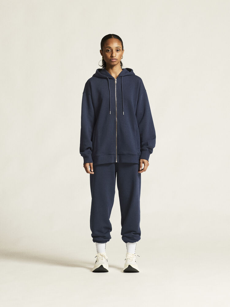 1916307-396000_Frequent-FZ-Hoodie-W_closeup1
