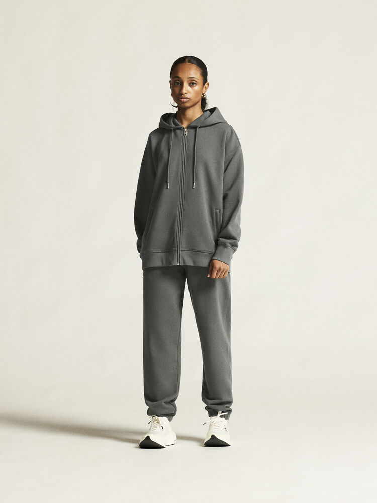 1916307-970000_Frequent-FZ-Hoodie-W_closeup1