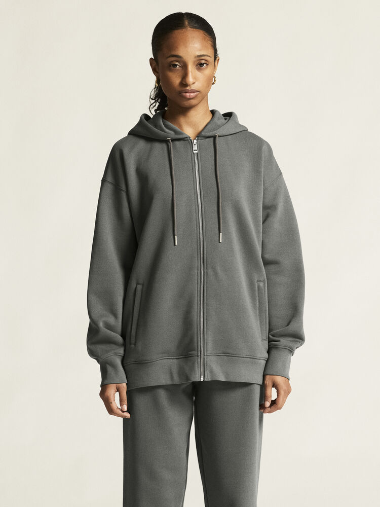 1916307-970000_Frequent-FZ-Hoodie-W_closeup4