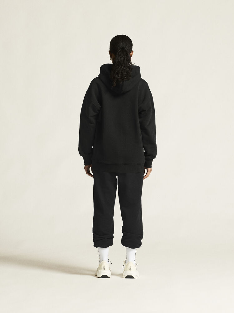 1916307-999000_Frequent-FZ-Hoodie-W_closeup3