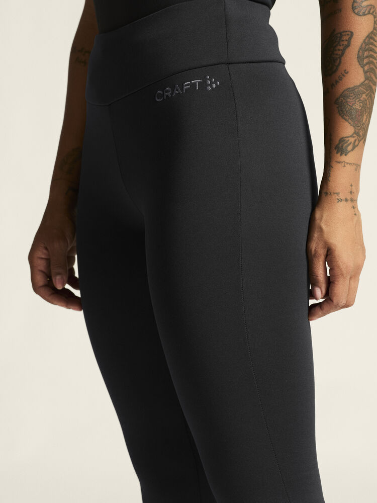 1916711-999000_Explore-Power-Fleece-Tights-W_closeup5