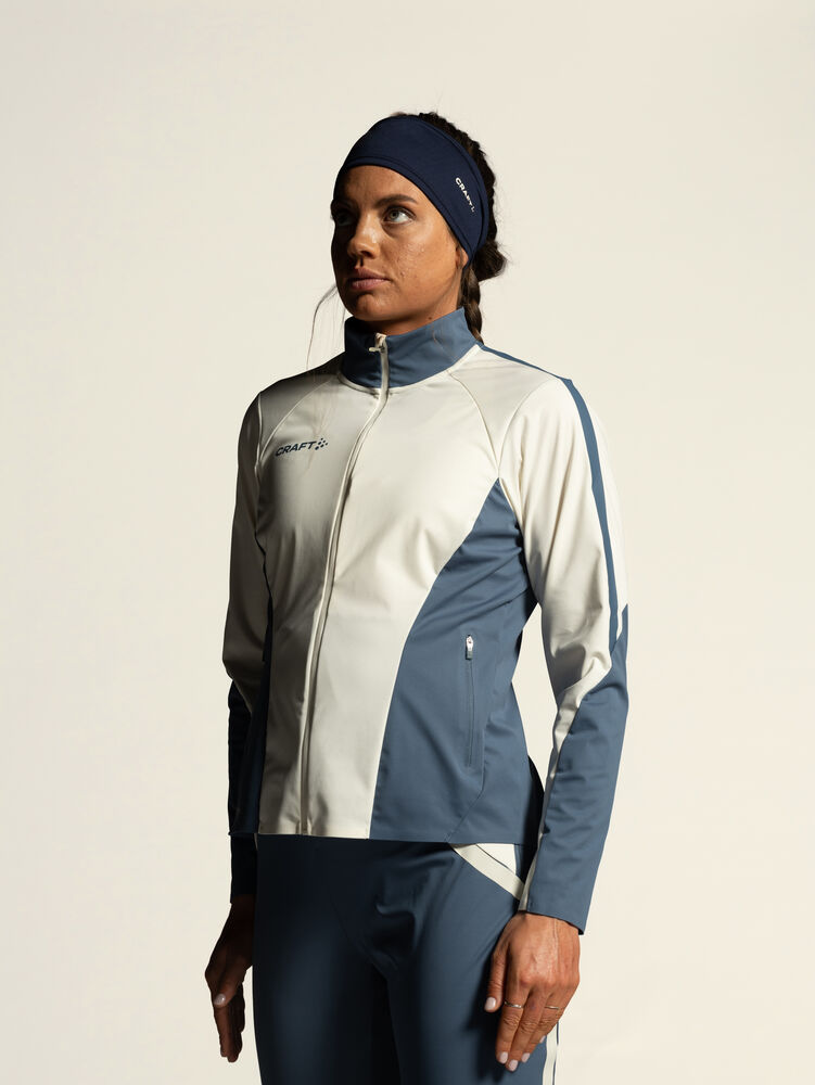 1916810-376000_OL-Norway-Race-Jacket-2.0-W_Closeup7
