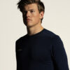 1916816-396000_OL-Norway-Essence-LS-Tee-2-M_Closeup6