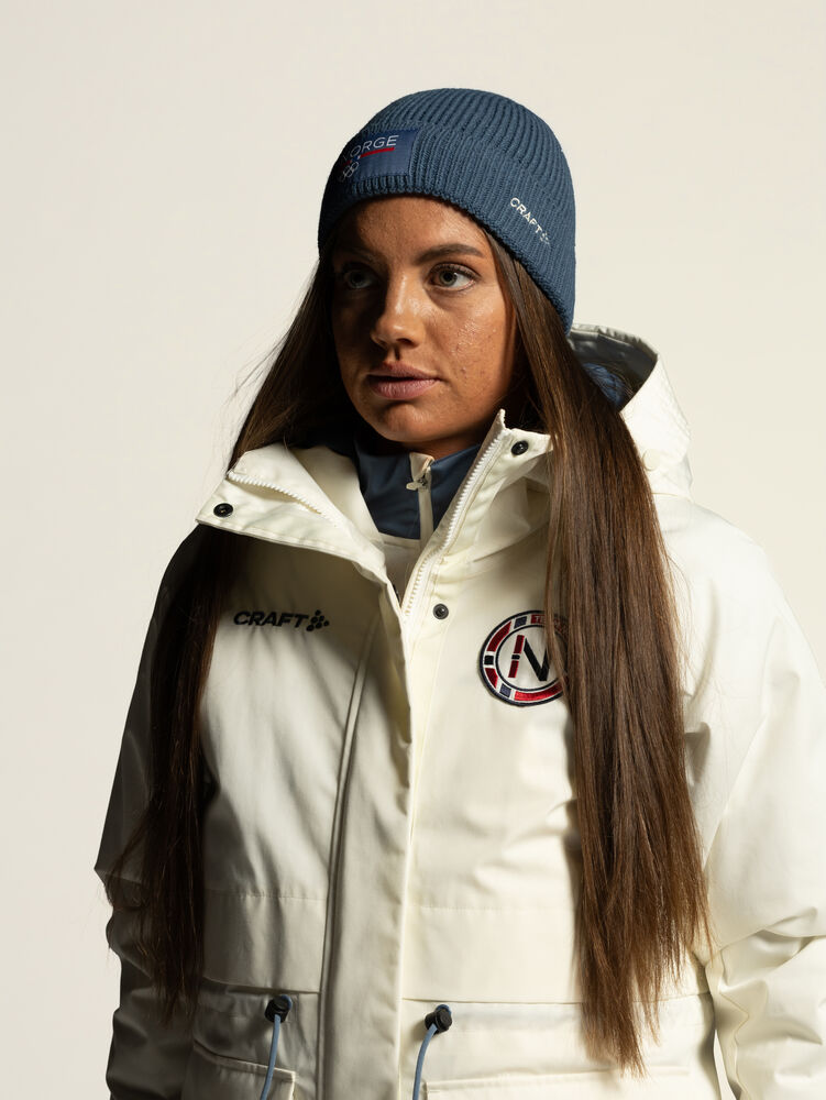 1916836-396396_OL-Norway-High-Beanie_Closeup6