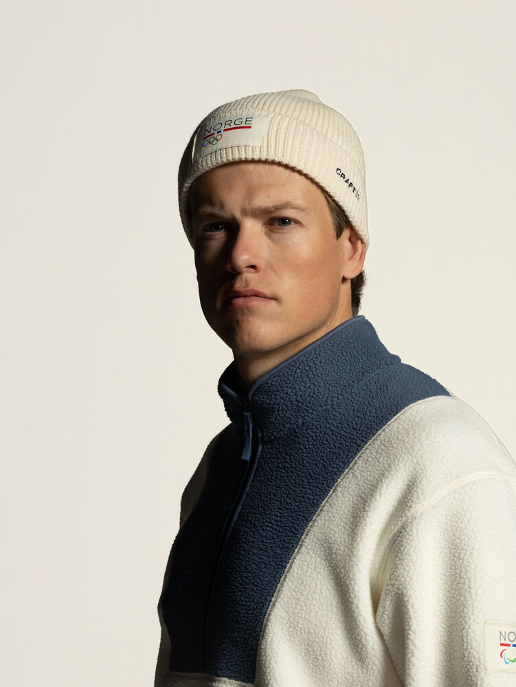1916836-905905_OL-Norway-High-Beanie_Closeup3