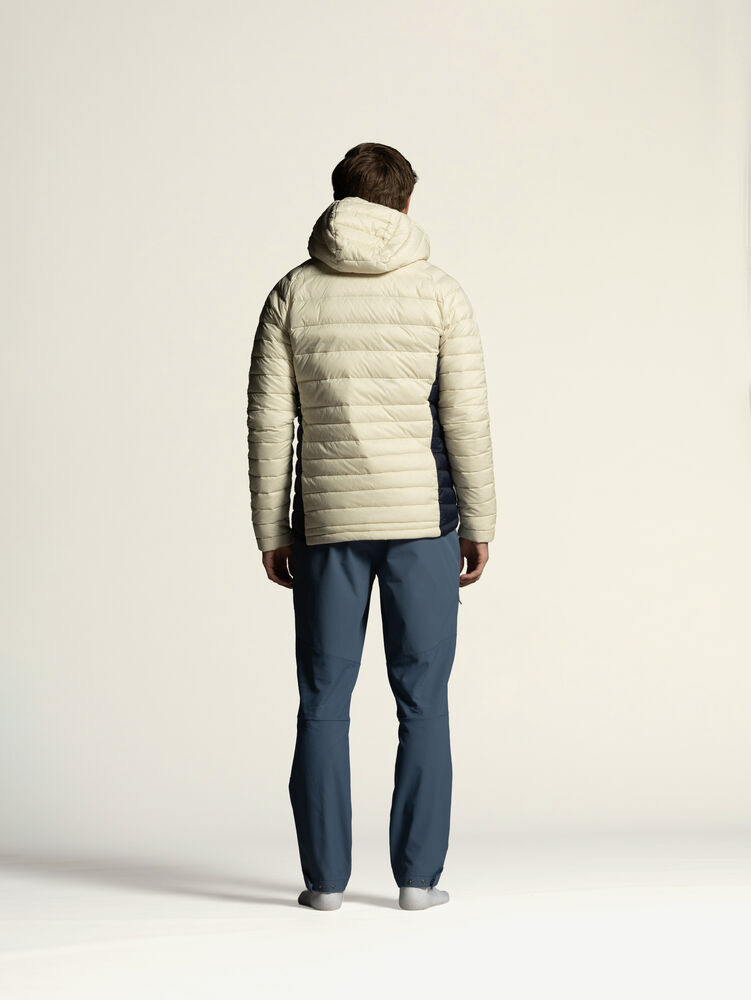 1916839-905000_OL-Norway-Light-Down-Jacket-M_Closeup2