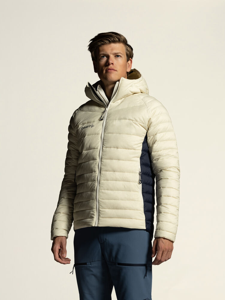 1916839-905000_OL-Norway-Light-Down-Jacket-M_Closeup3