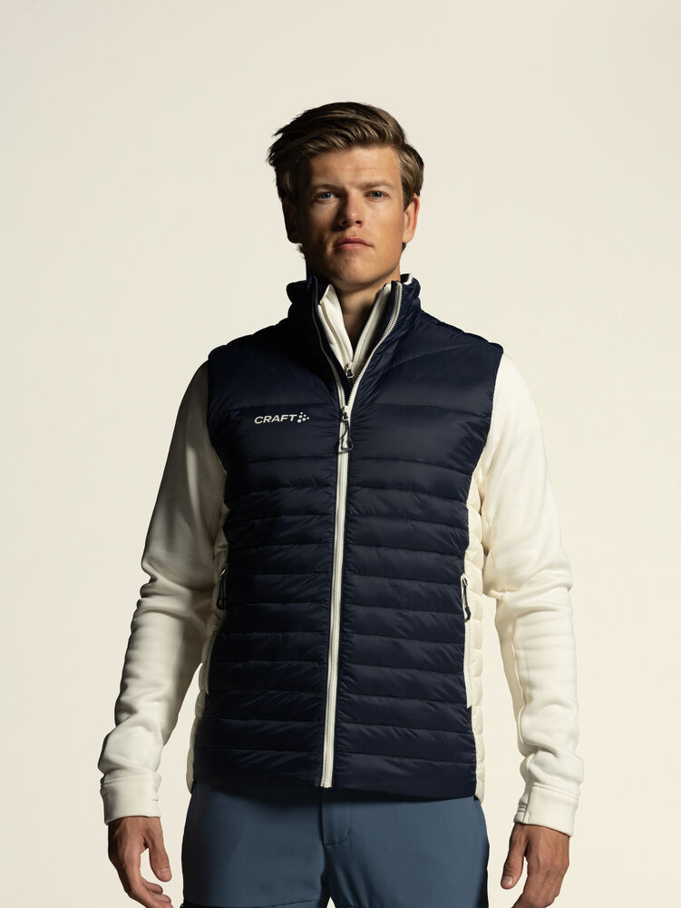 1916847-396000_OL-Norway-Light-Down-Vest-M_Closeup5