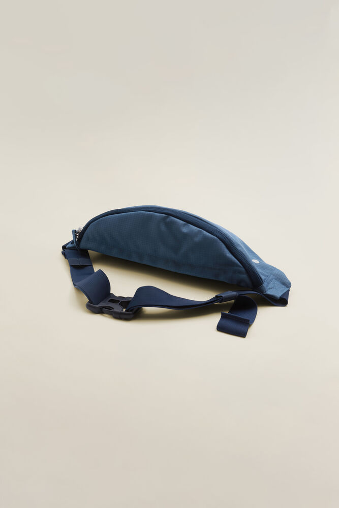 1916862-376000_OL-Norway-Bum-Bag_Back