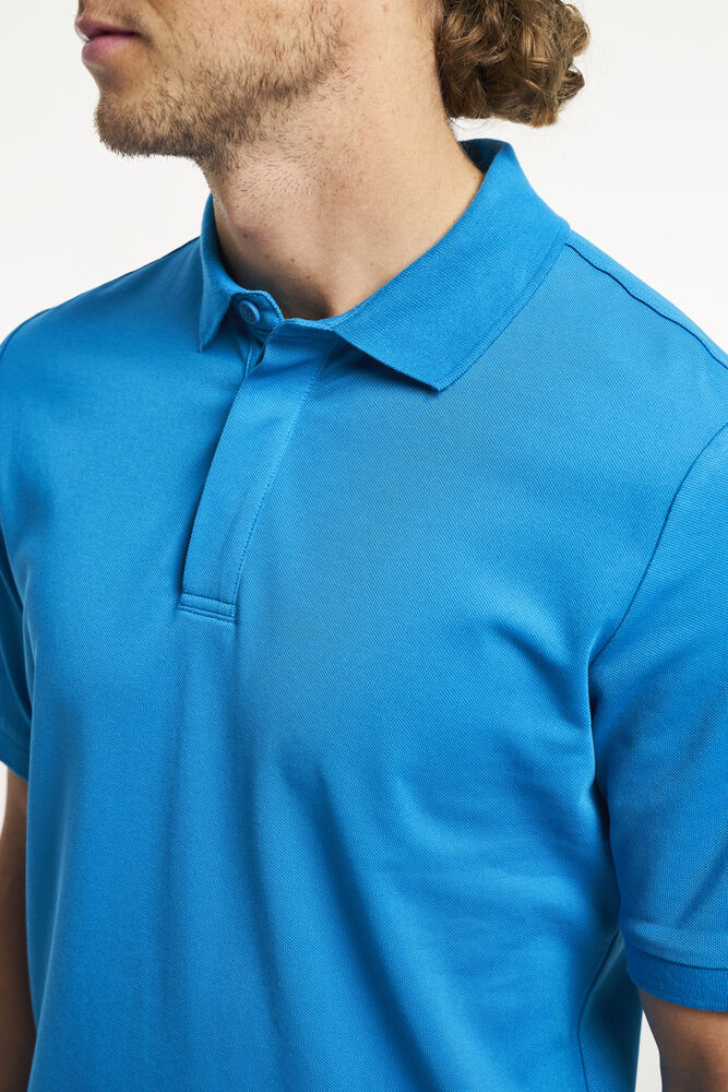 465018211-056_txlite_tri_blend_polo_men_detail_11