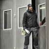 65103530_Winterjacket_65216418_CraftsmanTrousersStretch_65800183_ReflectiveBeanie_Outside_Jobman