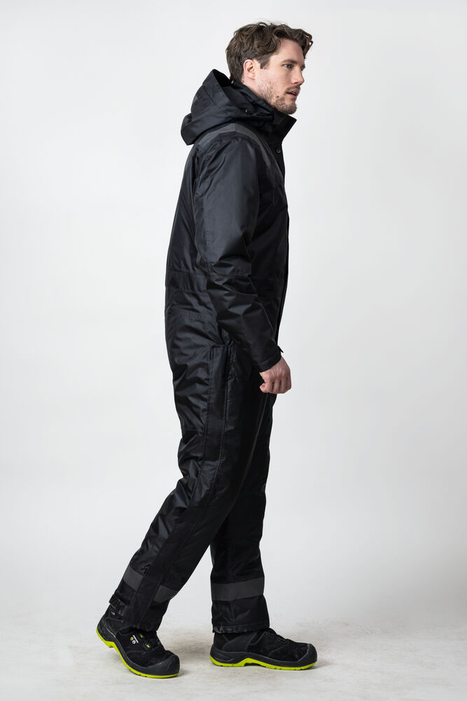 65433436-9900_4334Vinteroverall_ModelPictureRight