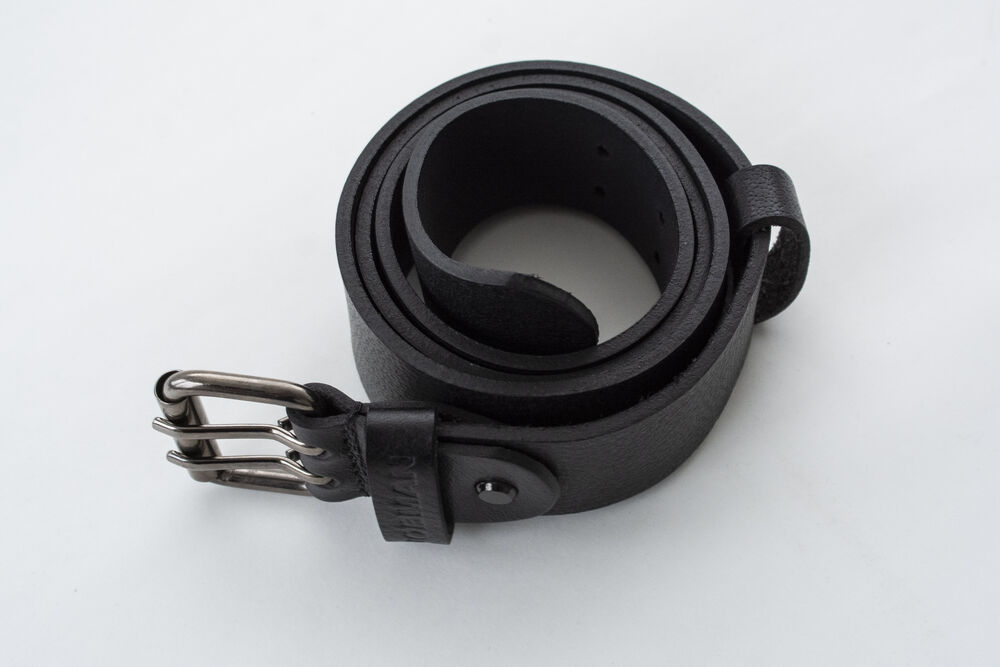 65930784-9900_Belt_Leather_Closeup4